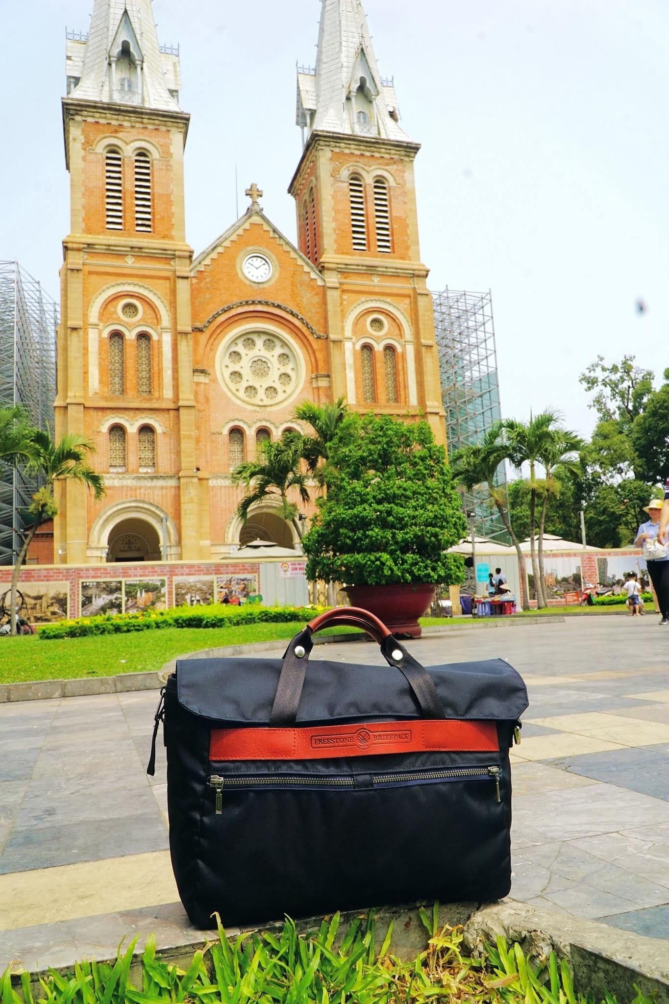Briefpack 雙面變形包測試心得-越南胡志明市遊記